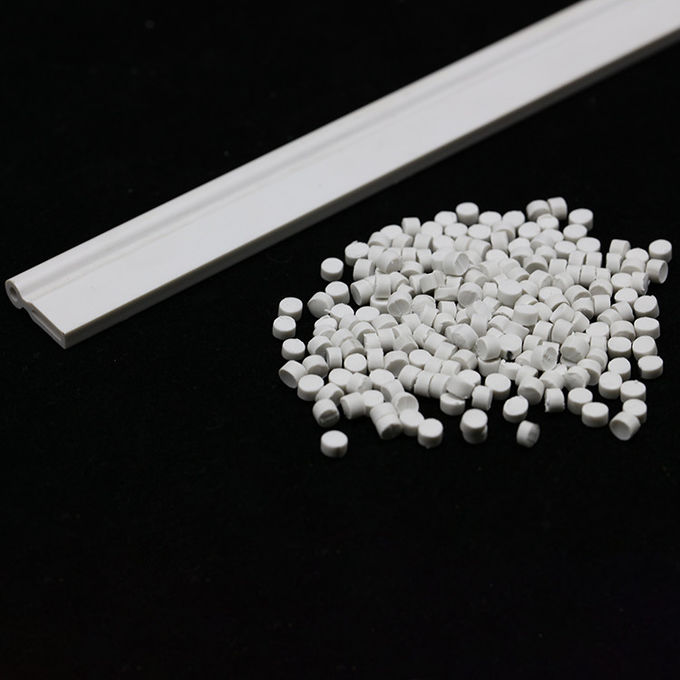 Anti 1.2g/Cm3 UV reciclou o tubo espiral dos grânulo plásticos 1
